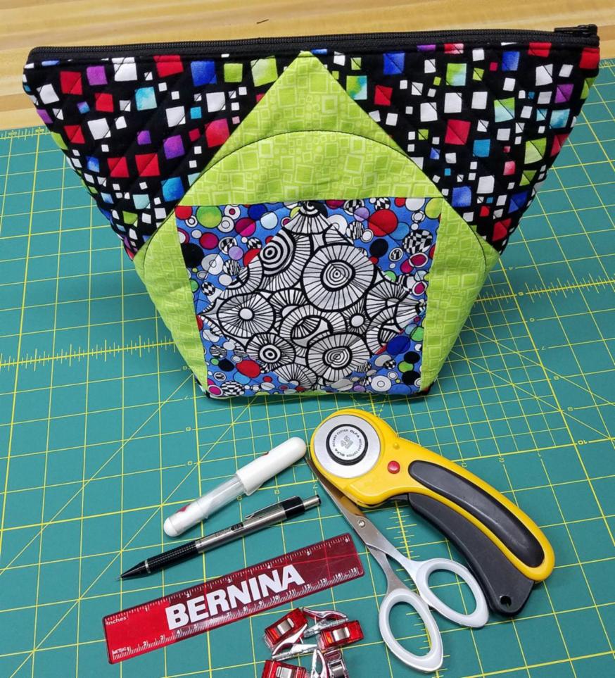SquareinaSquare Zipper Bag Tutorial
