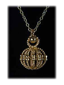 MiniUnityPHGoldwithChainFEATHERED.jpg MiniUnityPHGoldwithChainFEATHERED.jpg